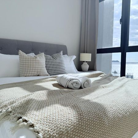 The Shore Cbd Kota Kinabalu By Laxzone Suite מראה חיצוני תמונה