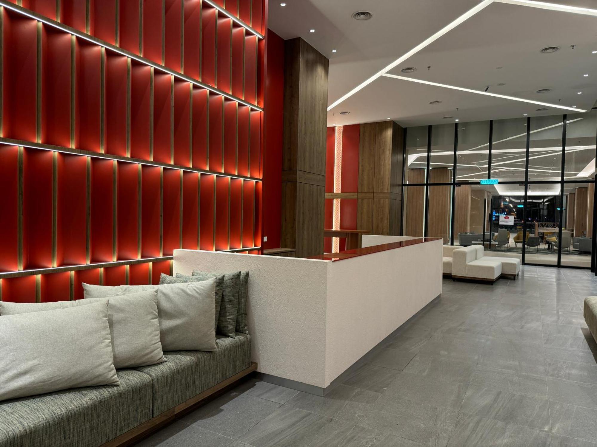 The Shore Cbd Kota Kinabalu By Laxzone Suite מראה חיצוני תמונה