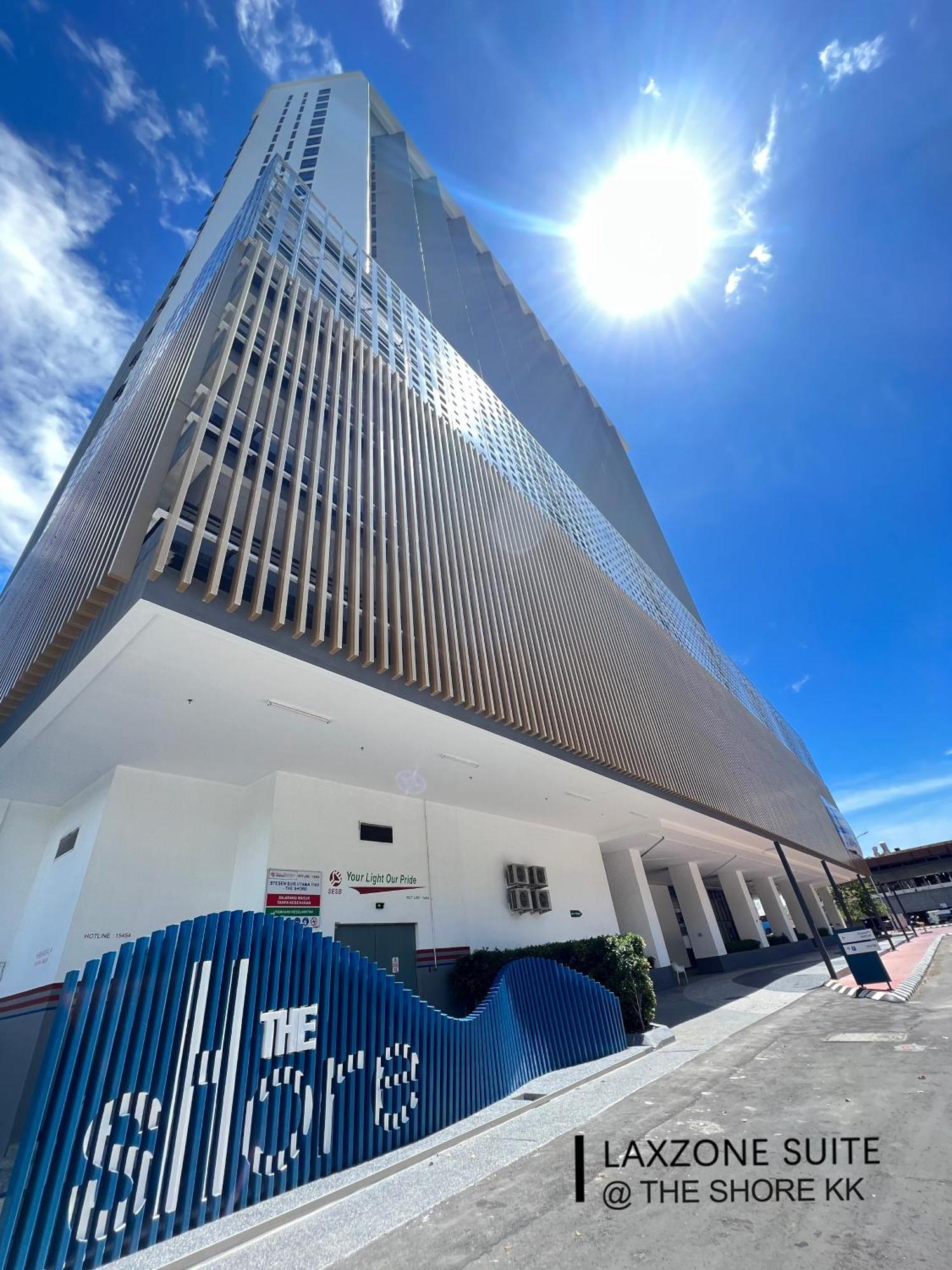 The Shore Cbd Kota Kinabalu By Laxzone Suite מראה חיצוני תמונה