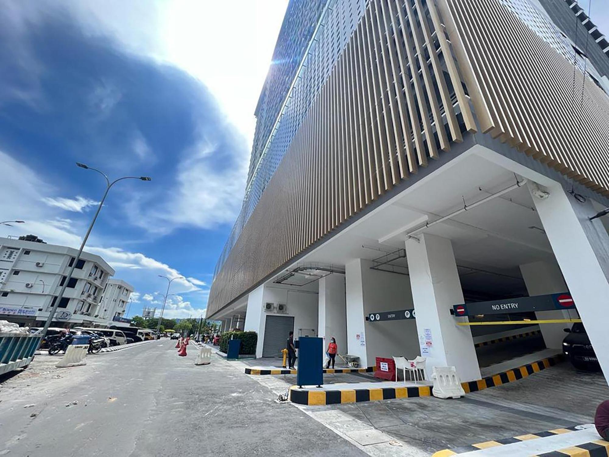 The Shore Cbd Kota Kinabalu By Laxzone Suite מראה חיצוני תמונה