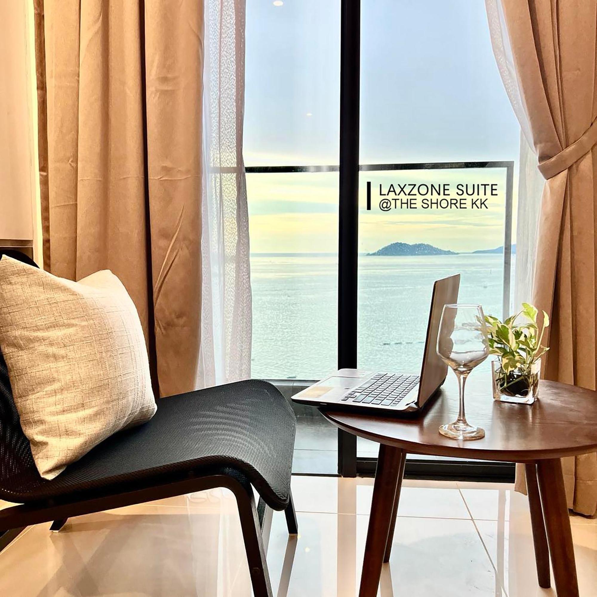 The Shore Cbd Kota Kinabalu By Laxzone Suite מראה חיצוני תמונה