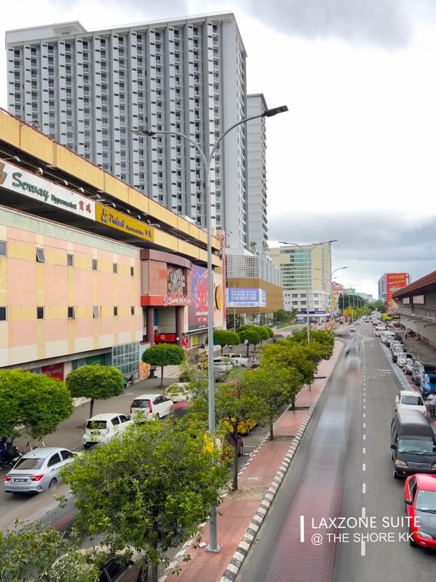 The Shore Cbd Kota Kinabalu By Laxzone Suite מראה חיצוני תמונה
