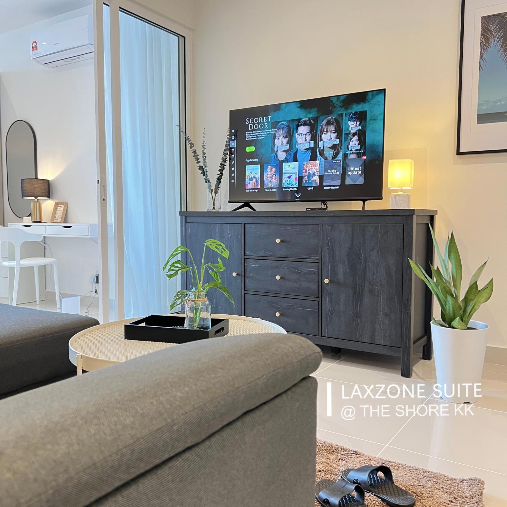 The Shore Cbd Kota Kinabalu By Laxzone Suite מראה חיצוני תמונה