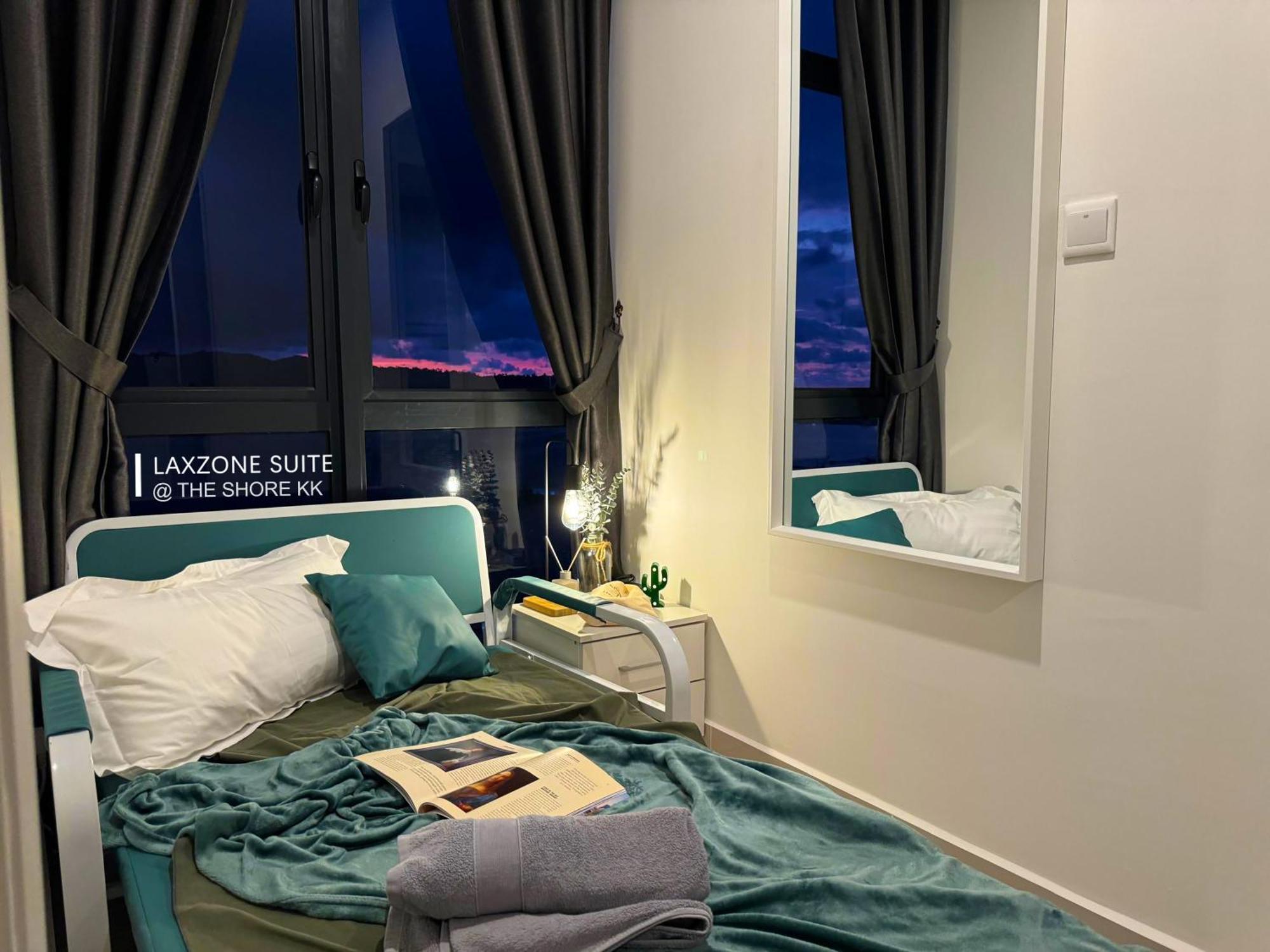 The Shore Cbd Kota Kinabalu By Laxzone Suite מראה חיצוני תמונה
