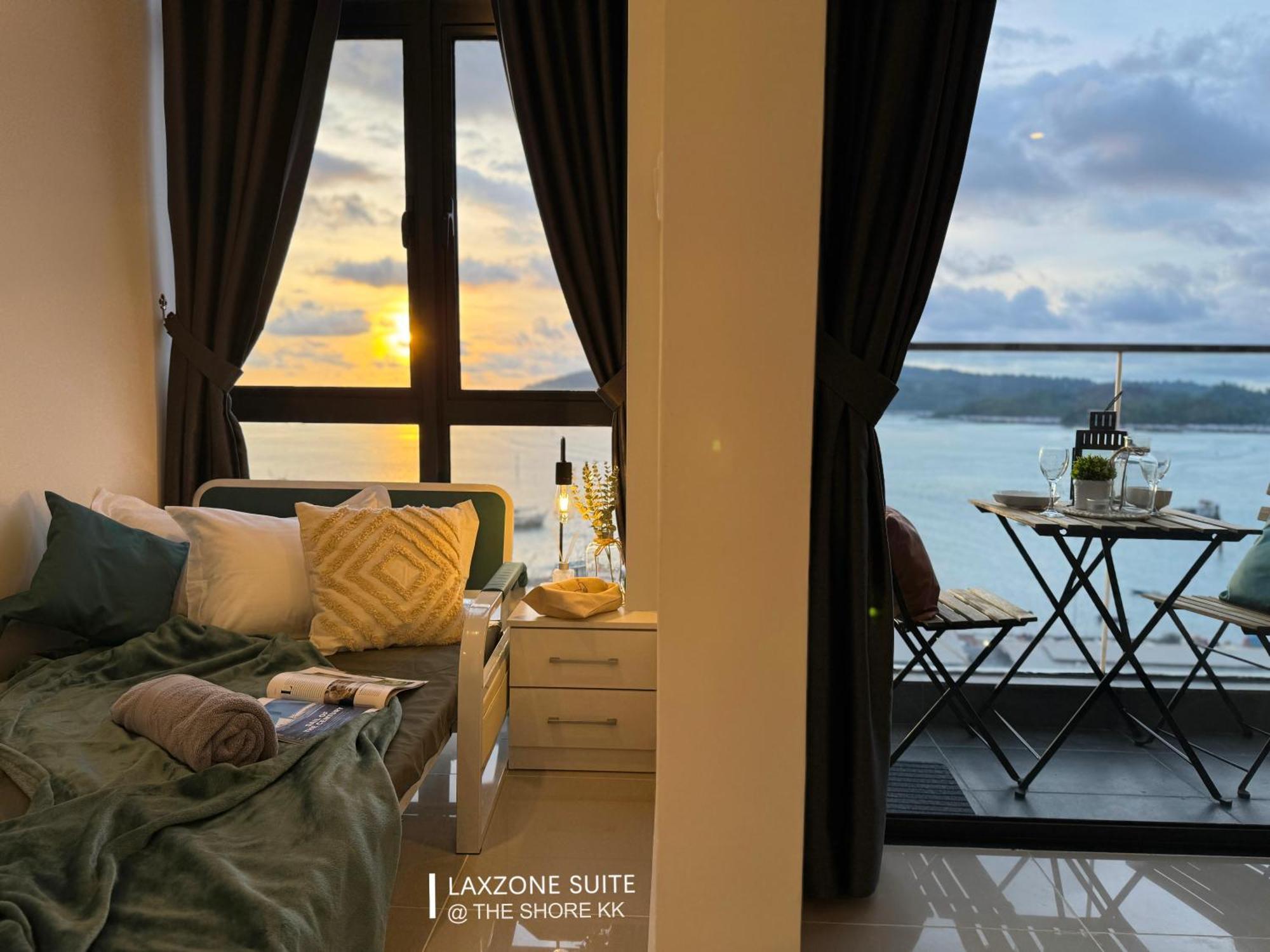 The Shore Cbd Kota Kinabalu By Laxzone Suite מראה חיצוני תמונה