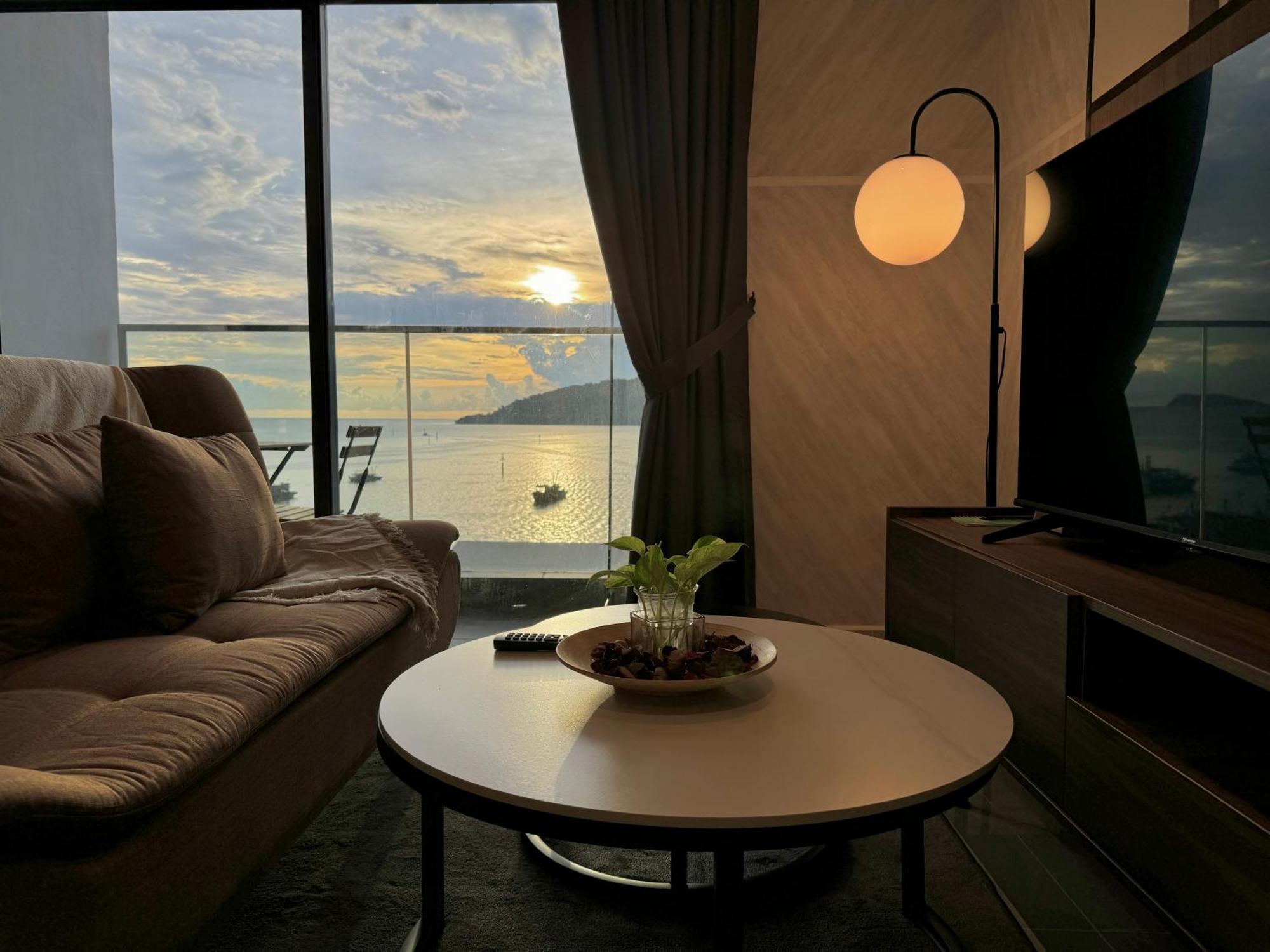 The Shore Cbd Kota Kinabalu By Laxzone Suite מראה חיצוני תמונה