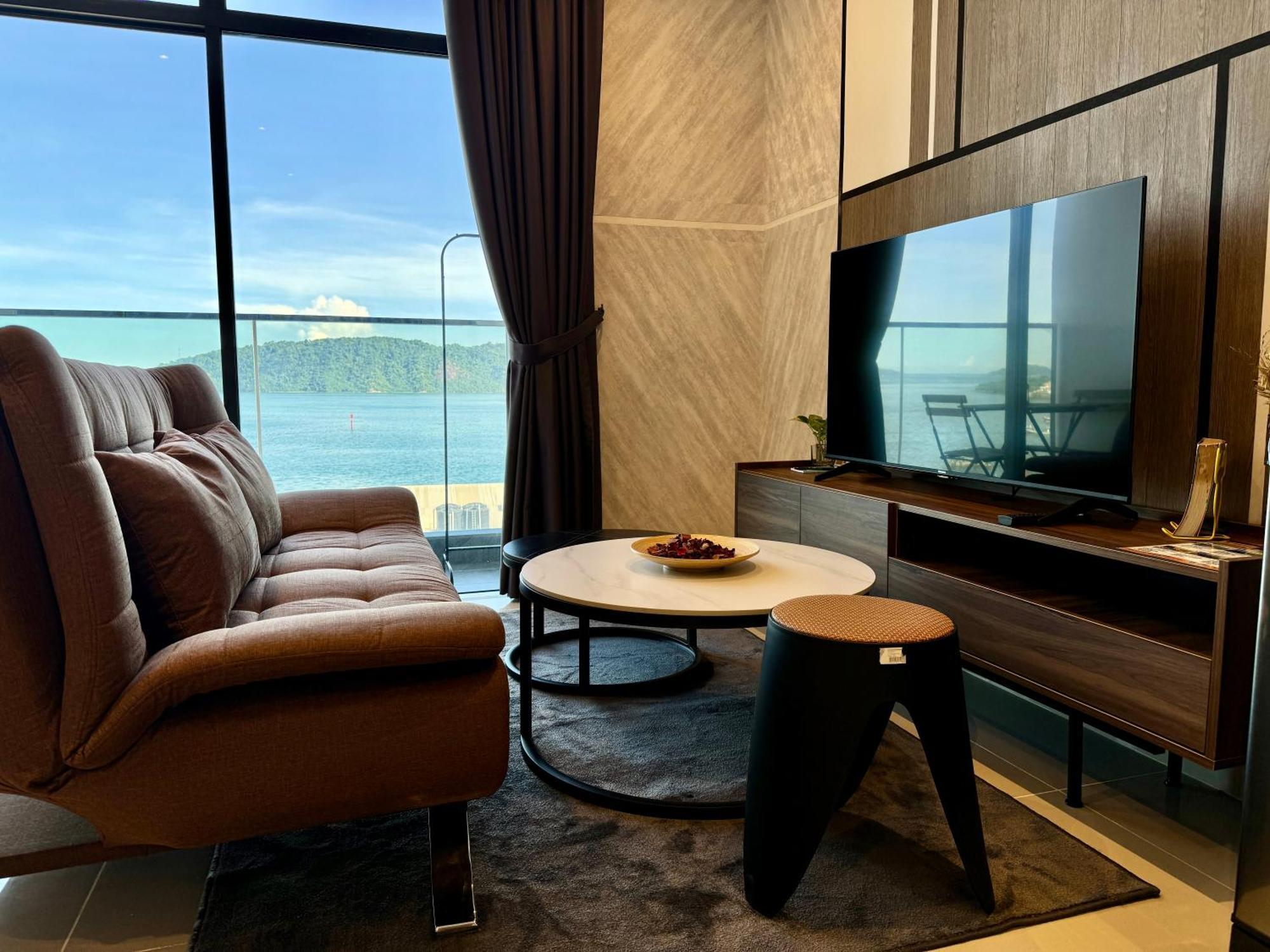 The Shore Cbd Kota Kinabalu By Laxzone Suite מראה חיצוני תמונה
