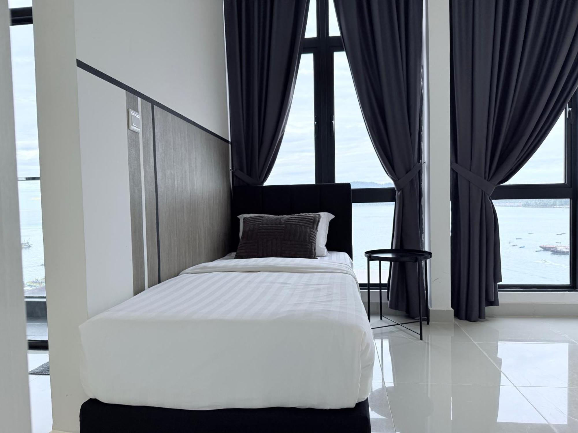 The Shore Cbd Kota Kinabalu By Laxzone Suite מראה חיצוני תמונה