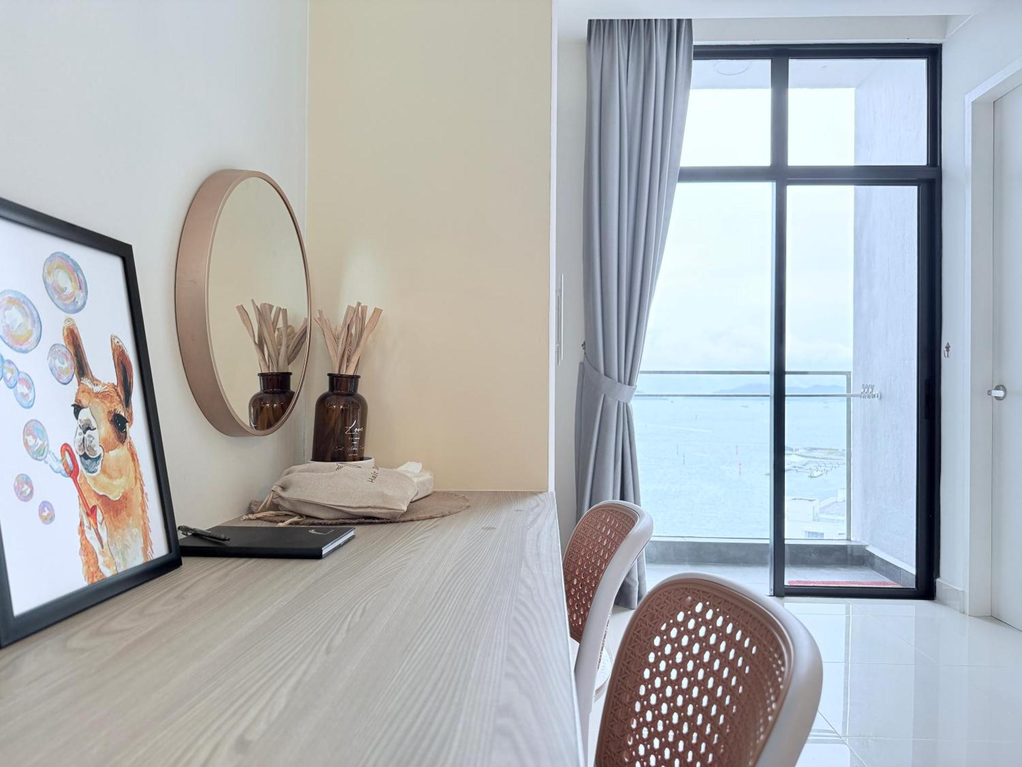 The Shore Cbd Kota Kinabalu By Laxzone Suite חדר תמונה