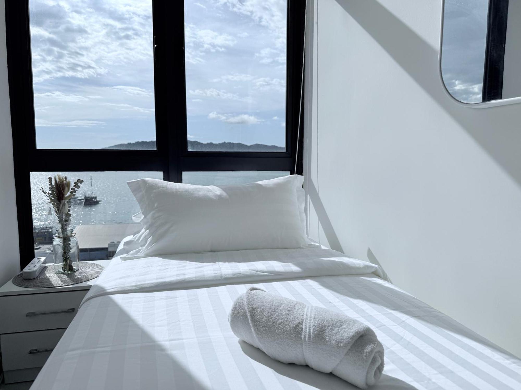 The Shore Cbd Kota Kinabalu By Laxzone Suite מראה חיצוני תמונה