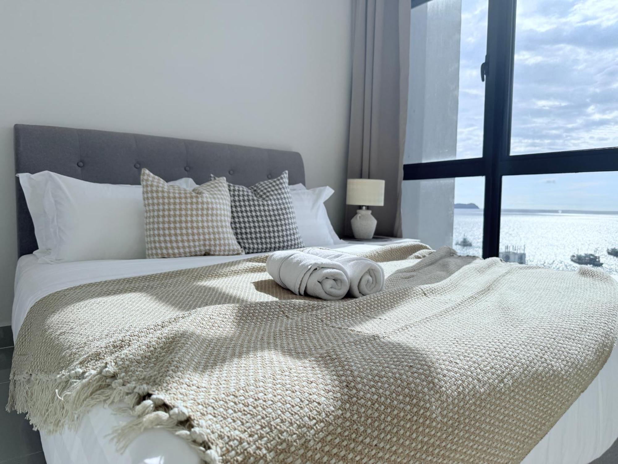 The Shore Cbd Kota Kinabalu By Laxzone Suite מראה חיצוני תמונה